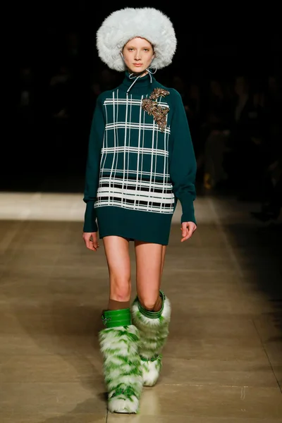 Look 9